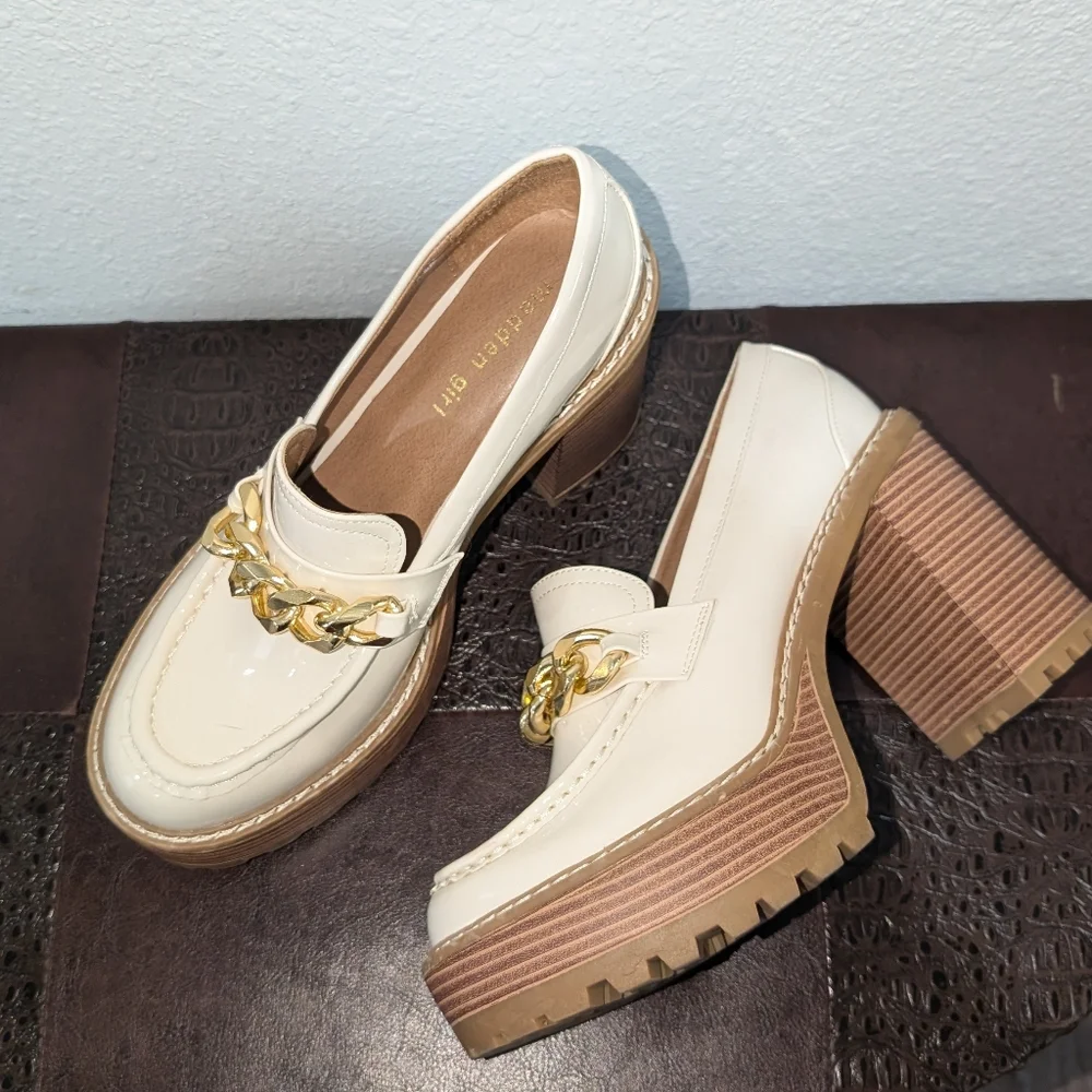 Madden Girl Ivory / Cream Platform Loafers with Gold Chain, Size 9